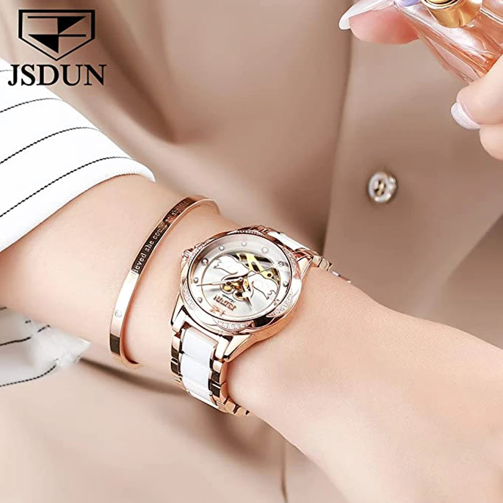 LivinginHiding™ Luxury Love Swan Design Skeleton Ladies Wristwatch